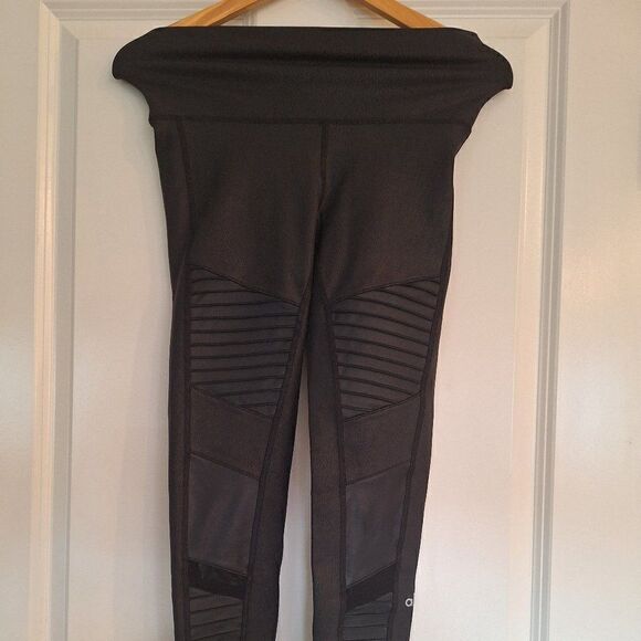 ALO Yoga Pants - ALO YOGA | Moto Leggings size xs